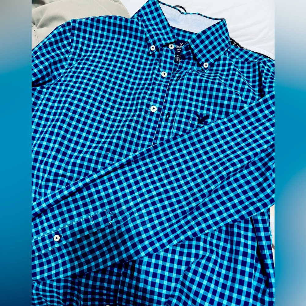 American Eagle Long sleeve Button down